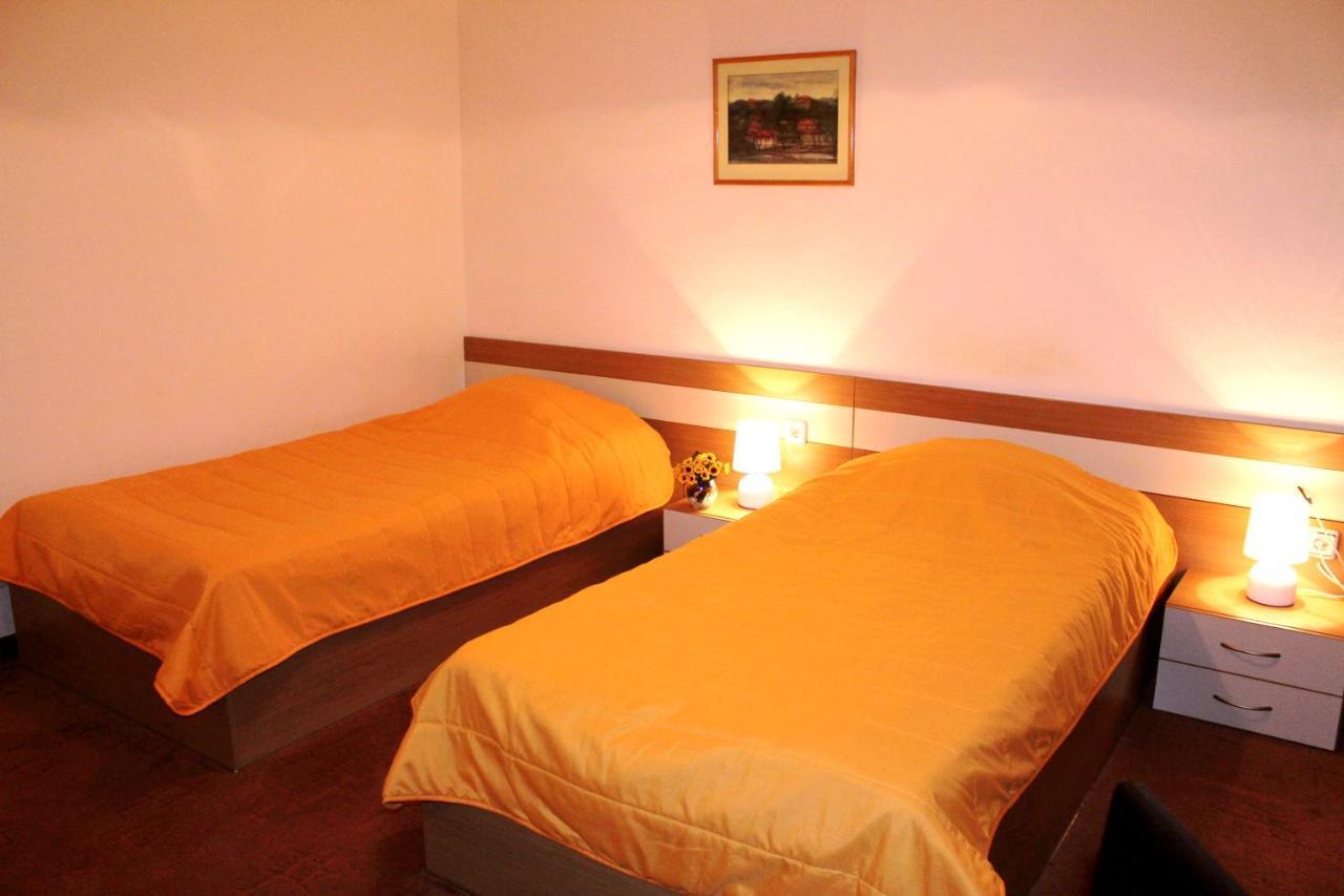 Hotel Of Bulgarian Academy Of Sciences ソフィア エクステリア 写真